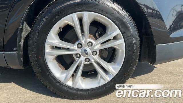 Ford New 토러스 6세대, 2015 12