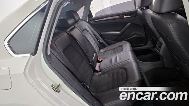 Volkswagen The / новый New Passat B7, 2012 13