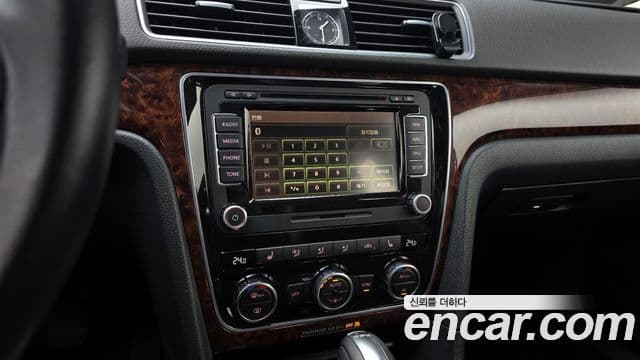 Volkswagen The / новый New Passat B7, 2012 15