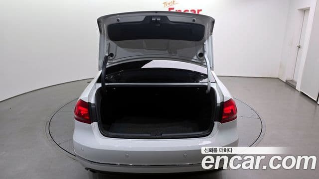 Volkswagen The / новый New Passat B7, 2012 20