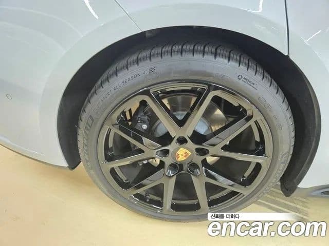 Porsche Panamera (976) 2.9 AWD E-гибрид, 2025 7