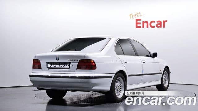 BMW 5시리즈 E39, 1996 2