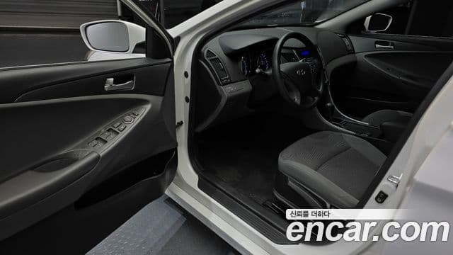 Hyundai YF Sonata Y20 Grand, 2010 11