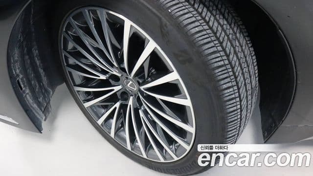 Lexus LS500 5세대 3.5 Luxury AWD, 2024 все фото