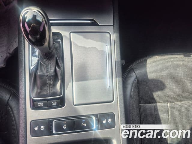 Hyundai Genesis DH Modern, 2016 9