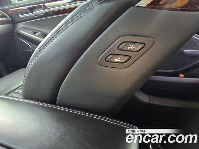 Genesis EQ900 Prestige, 2016 17