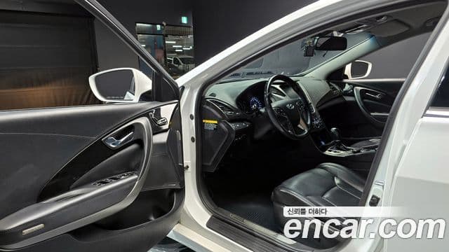 Hyundai Grandeur HG гибрид Premium, 2015 11