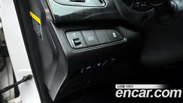 Hyundai Grandeur HG гибрид Premium, 2015 13