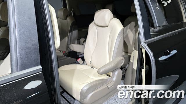Kia Carnival 4세대 Prestige, 2022 11