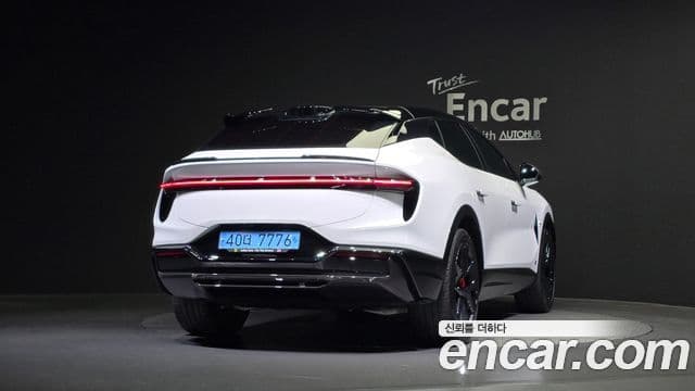 Lotus Eletre, 2025 4