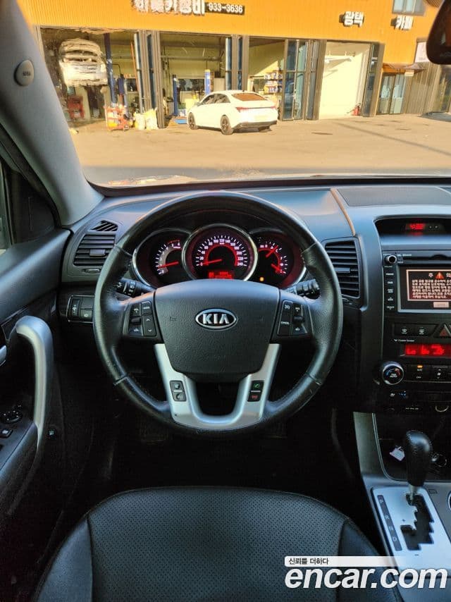 Kia Sorento R топовая версия, 2011 19