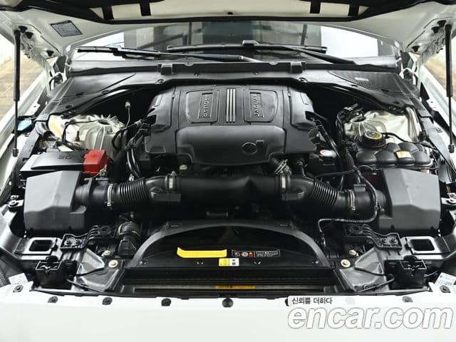 Jaguar XE 3.0 SC S, 2016 6