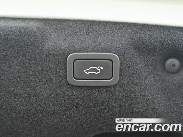 Jaguar XE 3.0 SC S, 2016 20