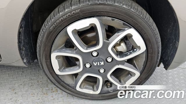 Kia The / новый New Ray Signature, 2021 все фото