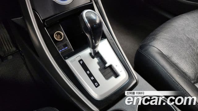 Hyundai Avante MD Premier, 2012 9