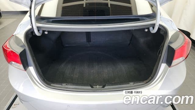 Hyundai Avante MD Premier, 2012 20