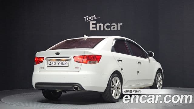 Kia Forte 빌트인캠2 — базовая версия - Built-in Cam 2, 2011 2