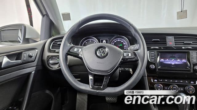 Volkswagen Гольф 7세대, 2014 13