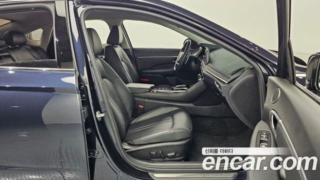 Hyundai Sonata (DN8) Premium Family, 2021 10