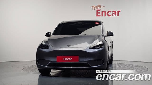 Tesla модель Y Long Range AWD, 2024 3