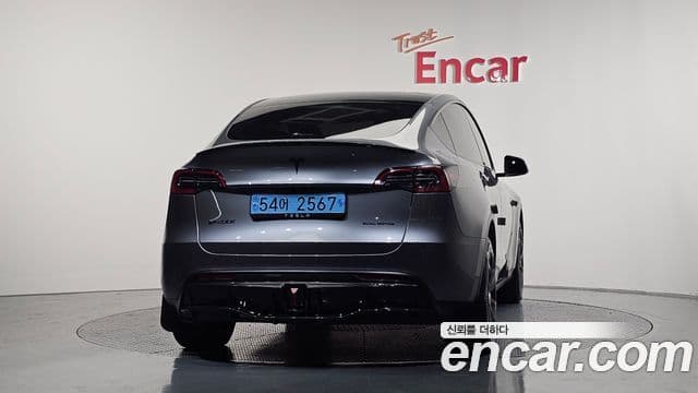 Tesla модель Y Long Range AWD, 2024 4