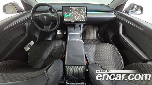 Tesla модель Y Long Range AWD, 2024 7