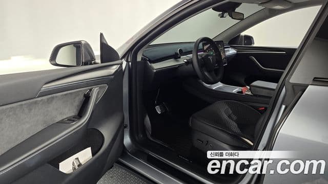 Tesla модель Y Long Range AWD, 2024 10