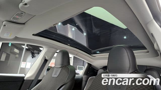 Tesla модель Y Long Range AWD, 2024 19