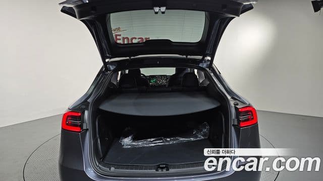 Tesla модель Y Long Range AWD, 2024 20