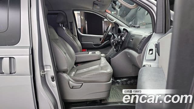 Hyundai Grand Starex CVX Deluxe, 2014 10