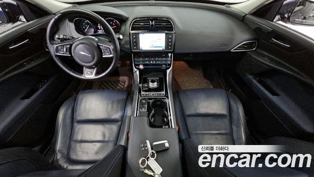 Jaguar XE 20d R스포츠, 2016 7