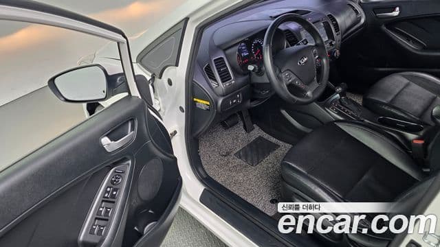 Kia K3 Luxury, 2015 11