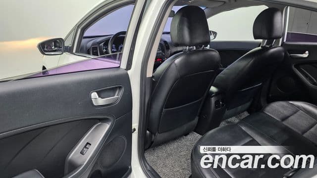 Kia K3 Luxury, 2015 18