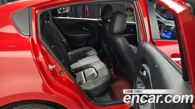 Kia All New Pride Luxury, 2012 12