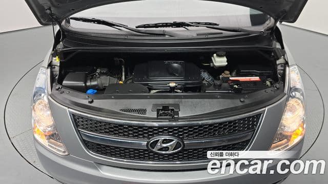 Hyundai Grand Starex CVX Deluxe, 2016 6