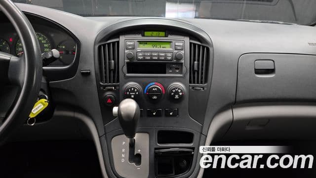 Hyundai Grand Starex CVX Deluxe, 2016 15