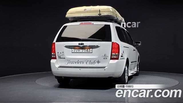 Kia Carnival R Premium, 2012 4