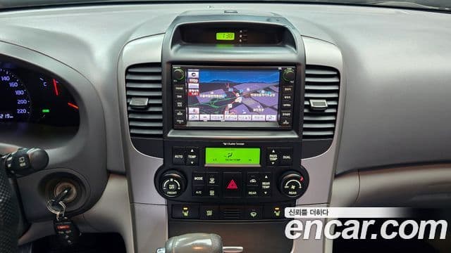 Kia Carnival R Premium, 2012 15