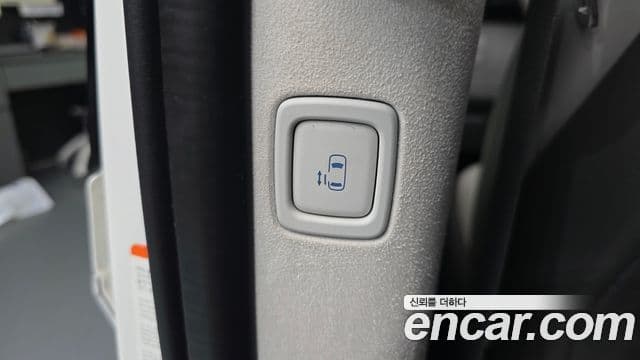 Hyundai Staria лимузин, 2023 17