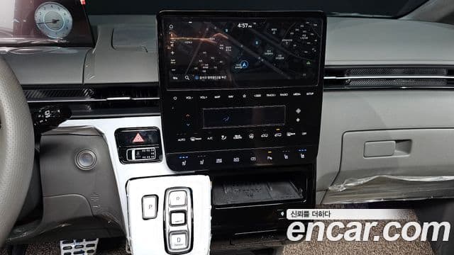 Hyundai Staria Inspiration, 2024 14