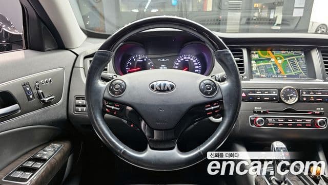 Kia K9 Executive, 2014 13