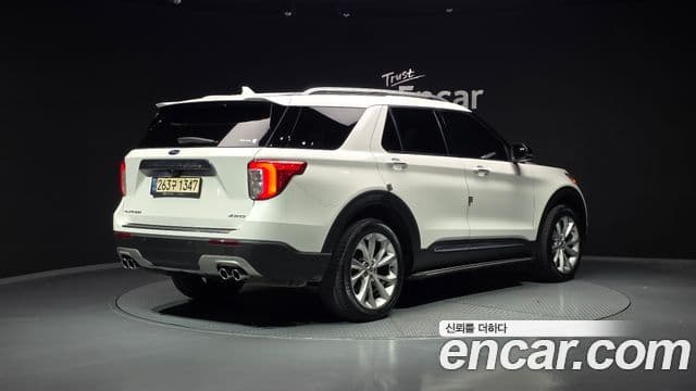 Ford Explorer 6세대 3.0 Platinum 4WD, 2022 2