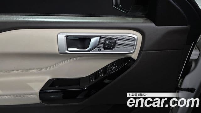 Ford Explorer 6세대 3.0 Platinum 4WD, 2022 18