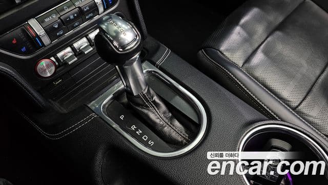 Ford Mustang кабриолет, 2021 9