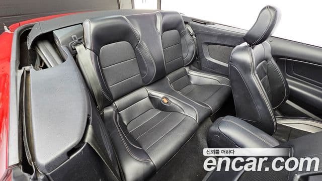 Ford Mustang кабриолет, 2021 12