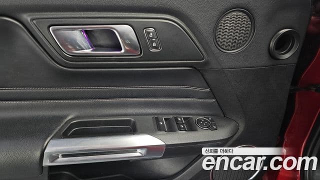 Ford Mustang кабриолет, 2021 17