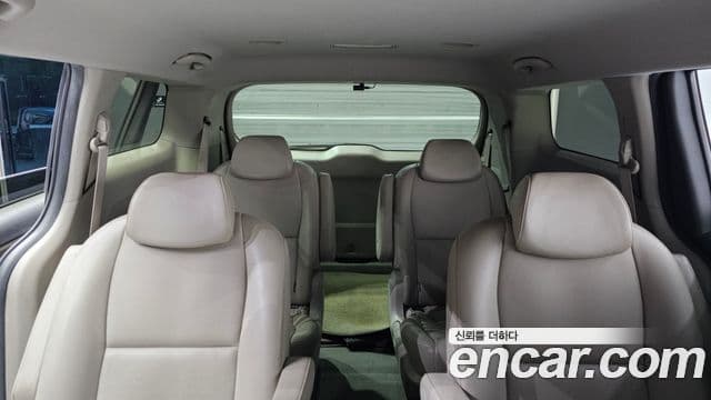 Kia All New Carnival Luxury, 2016 13