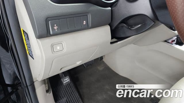 Kia All New Carnival Luxury, 2016 15