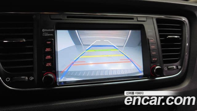 Kia All New Carnival Luxury, 2016 17