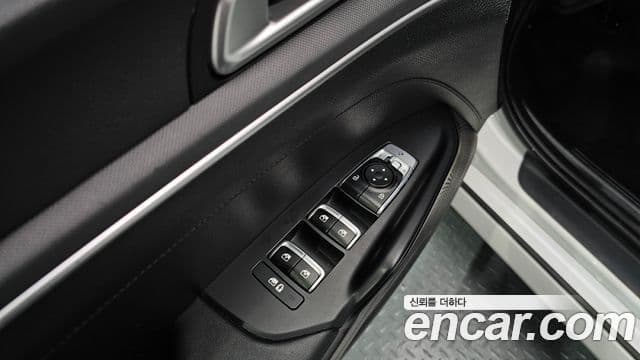 Kia K5 гибрид 3세대 Prestige, 2020 18